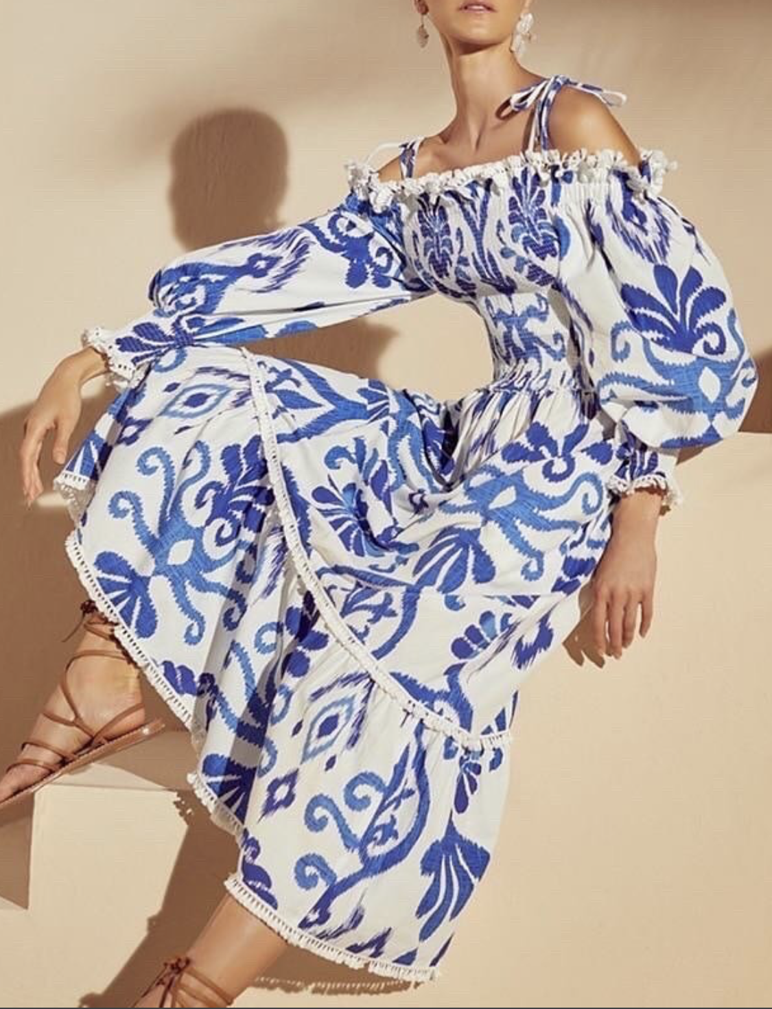 A unique blue and white dress that shows off your personality HF1814-02-04